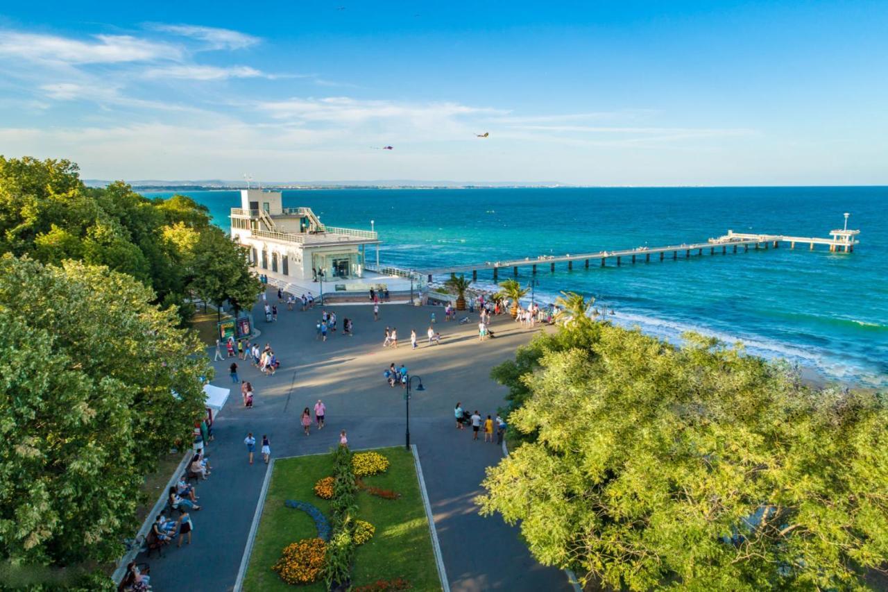 Super Central Luxury Apartments Burgas City Exterior foto